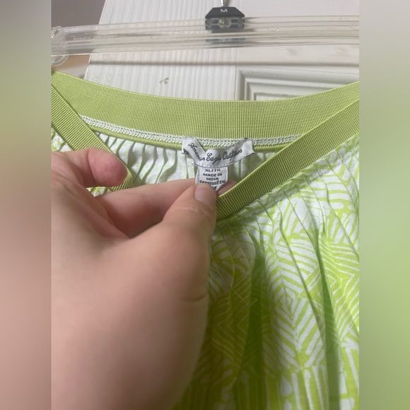 Nwot hi-lo skirt - Picture 4 of 4